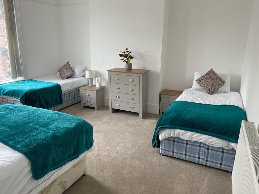 Guest house 55 Kremlin Drive Liverpool