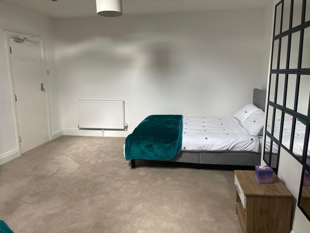 55 Kremlin Drive * Liverpool